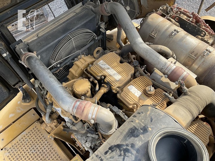 2013-caterpillar-740b-image-9