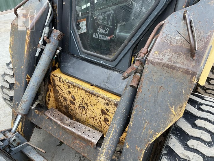 2003-new-holland-ls190-image-11