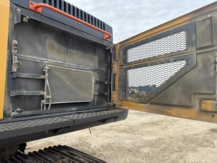 #1881-•-2020-volvo-ec480e-excavator-image-33