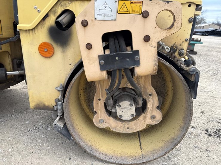 2009-dynapac-cc900-image-14