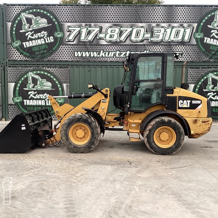 2017 CATERPILLAR 908M