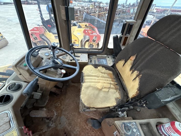 1988-caterpillar-936e-image-53