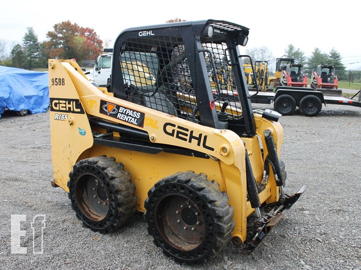 2019-gehl-r165-image-16