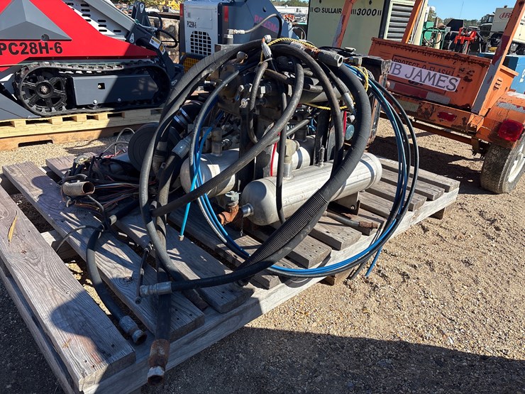 #3511-•-kubota-engine-image-3