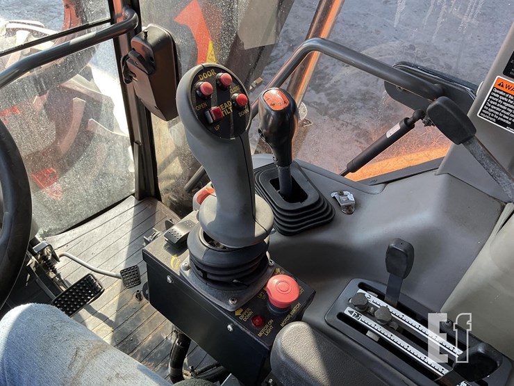 kubota-m108s-image-12