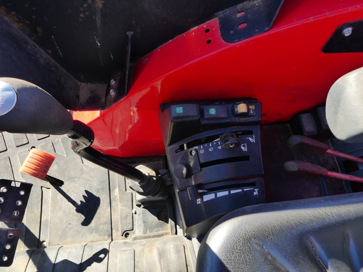 massey-ferguson-4710-image-16