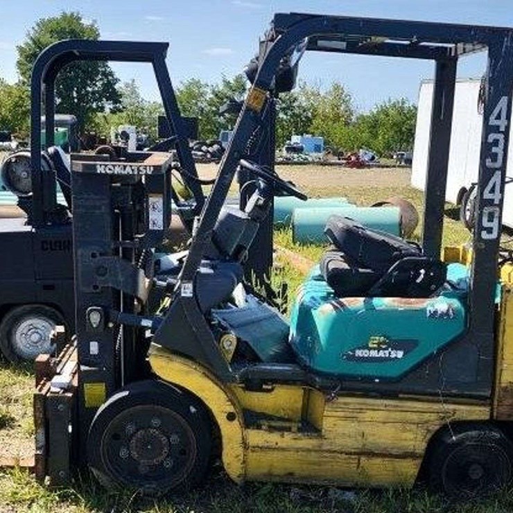 Komatsu 20 Forklift. Model: FG25ST-16