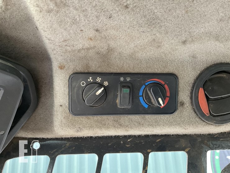 2022-bobcat-s76-image-16