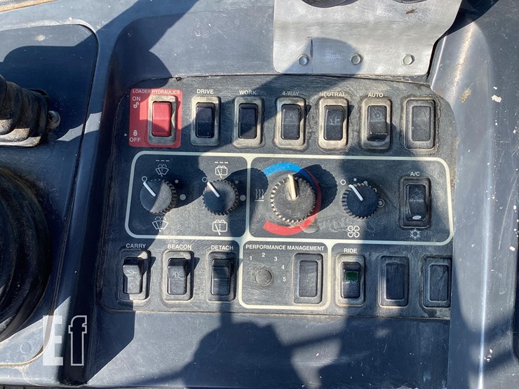 2002-deere-tc44h-image-19