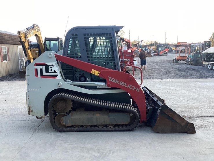 2016-takeuchi-tl8-image-5