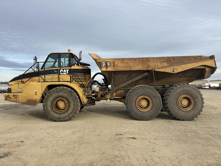 2005-caterpillar-740-image-2