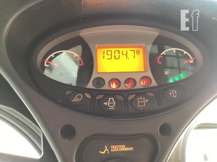 2022-bobcat-t770-image-19