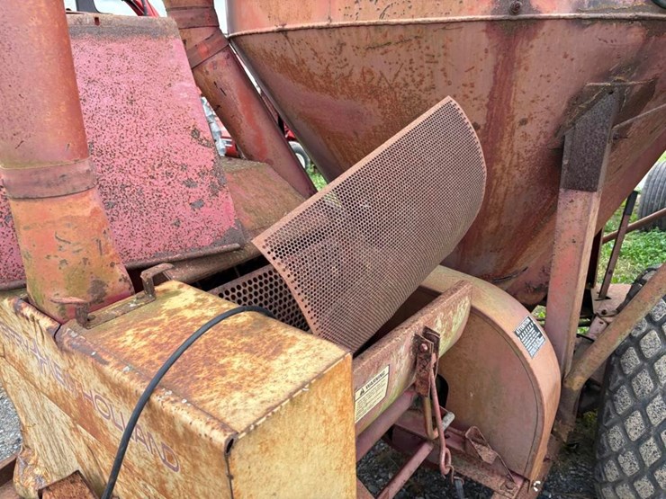 new-holland-355-image-5