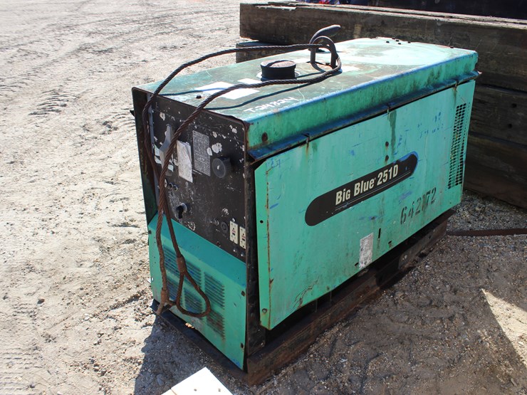 #3503-•-miller-big-bluee-welding-machine-image-2