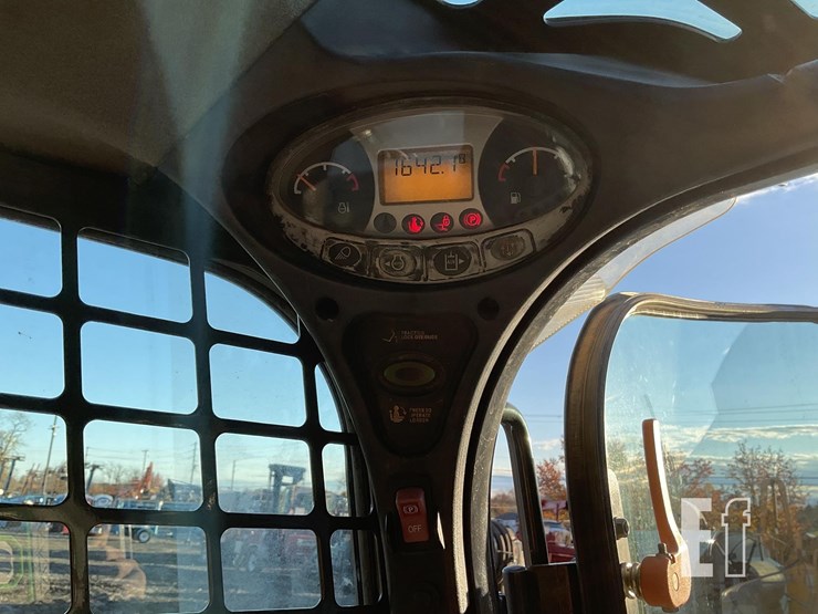 2018-bobcat-t740-image-21