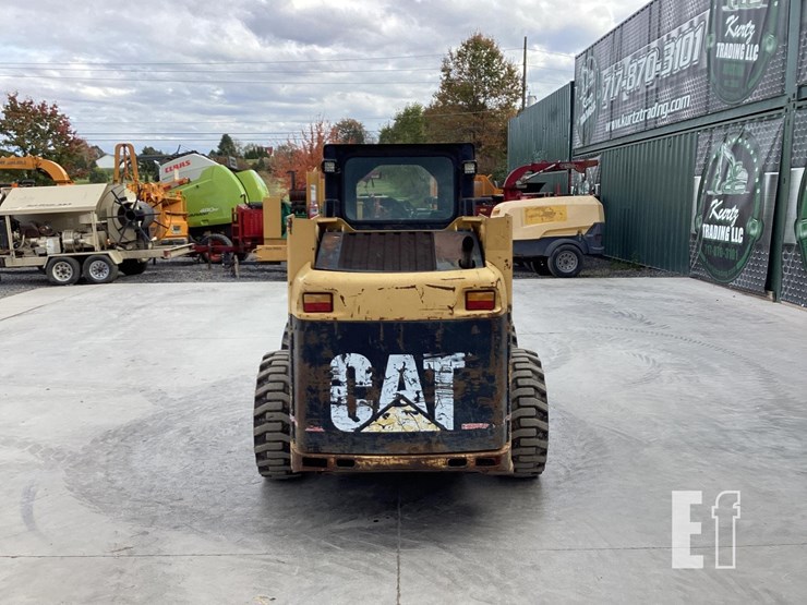 2000-caterpillar-216-image-3