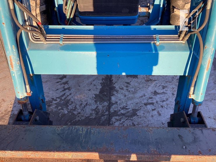 2000-new-holland-2120-image-10