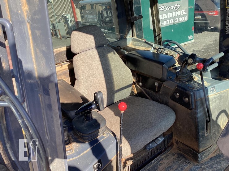 2014-deere-850k-wlt-image-15