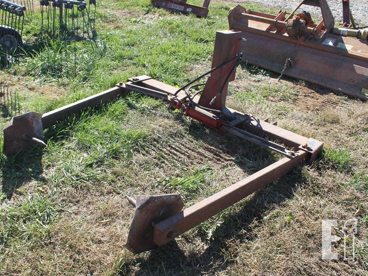 3pt-hay-unroller-image-1