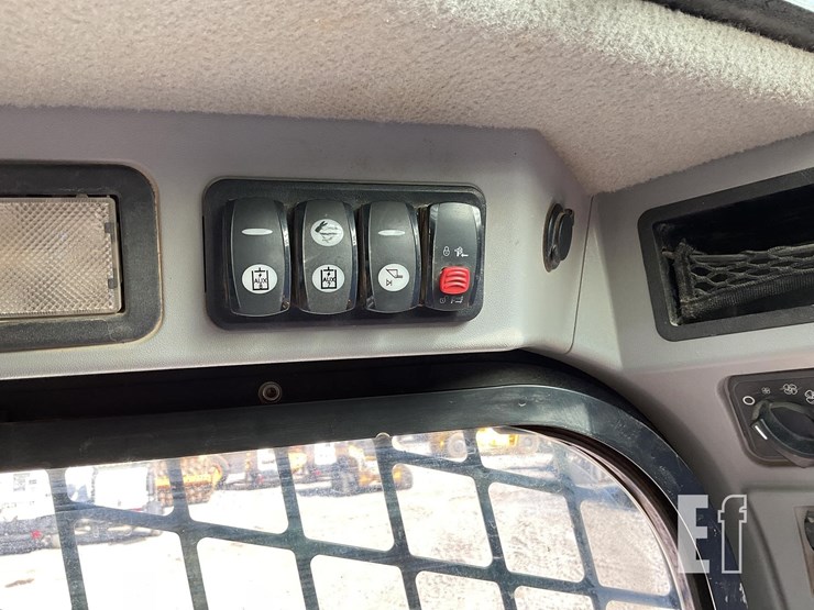 2019-caterpillar-259d-image-16