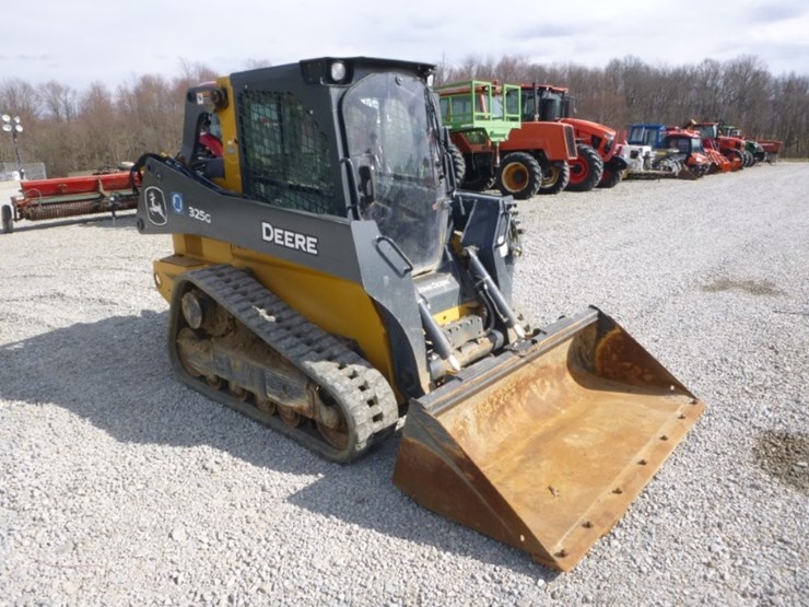 23-deere-325g-image-37