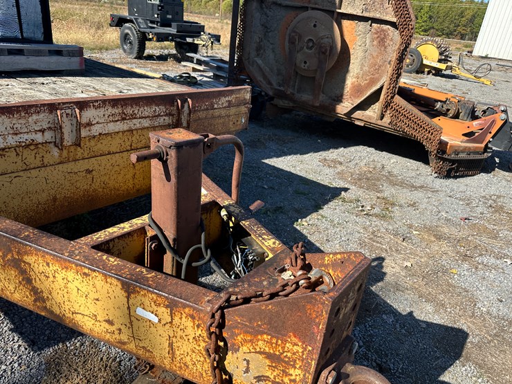 #32818-•-18'-t/a-pintle-hitch-equipment-trailer-image-23