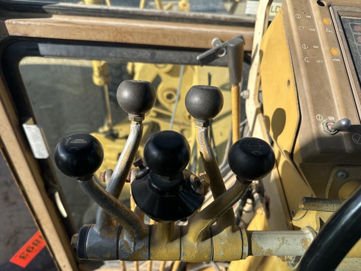 1984-caterpillar-140g-image-43