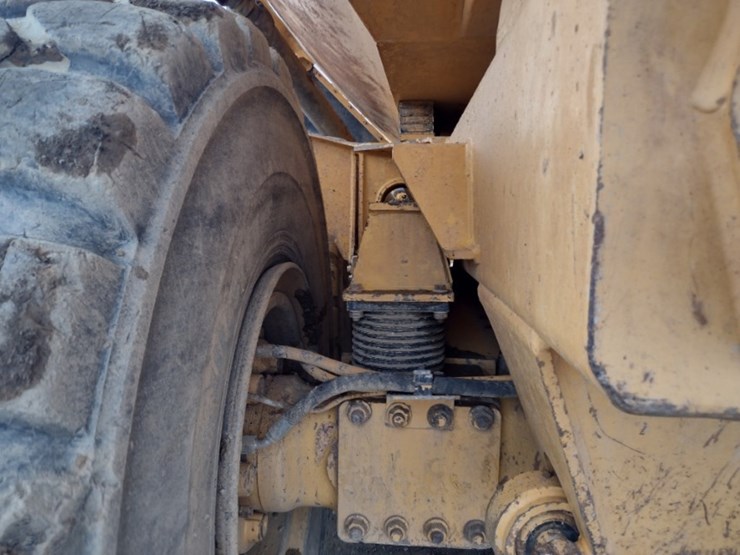 2003-volvo-a40d-image-42