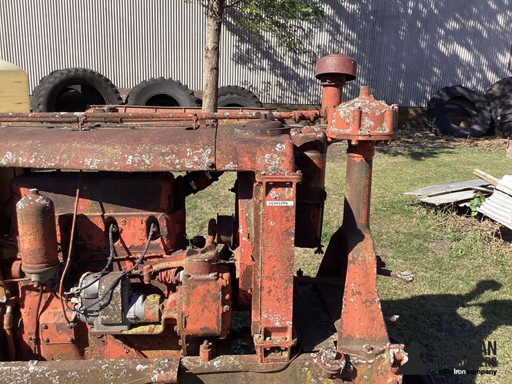 farmall-2wd-tractor-image-10