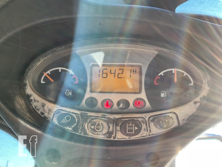 2018-bobcat-t740-image-22