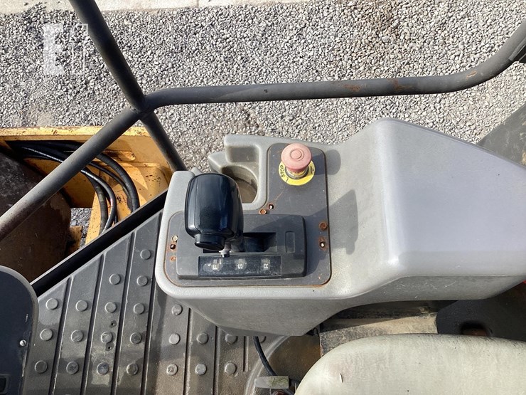 2011-volvo-sd100d-image-12