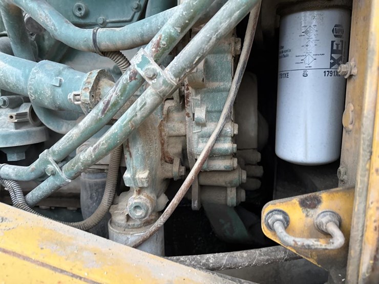 #1911-•-2004-volvo-220e-loader-image-47