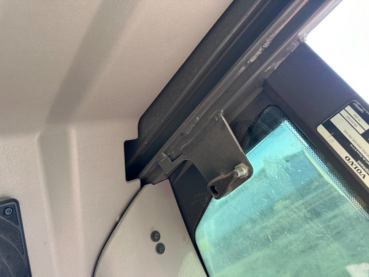 #32824-•-volvo-ec160e-crawler-excavator-w/hydraulic-thumb-image-89