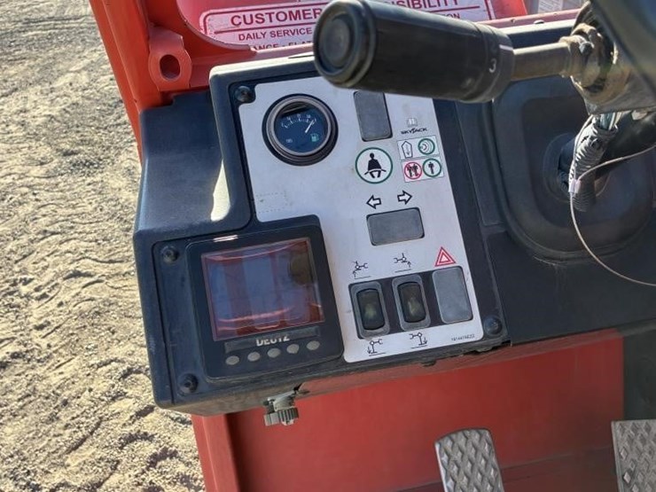 2018-skyjack-sj1056th-image-23