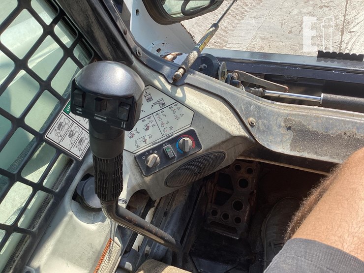 2014-bobcat-t650-image-15