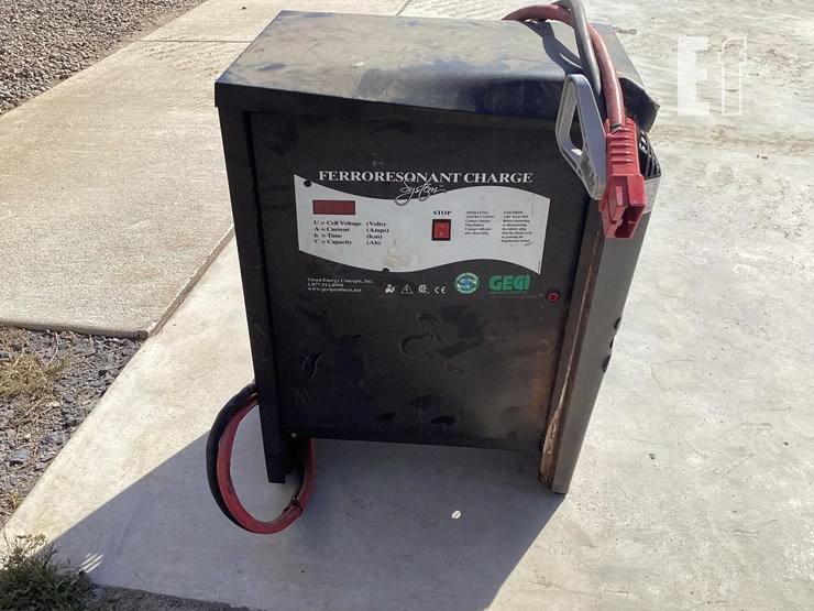 2015-raymond-520opc30tt-image-15