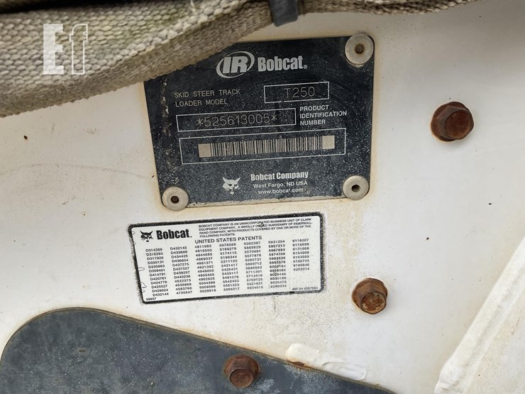 2005-bobcat-t250-image-21