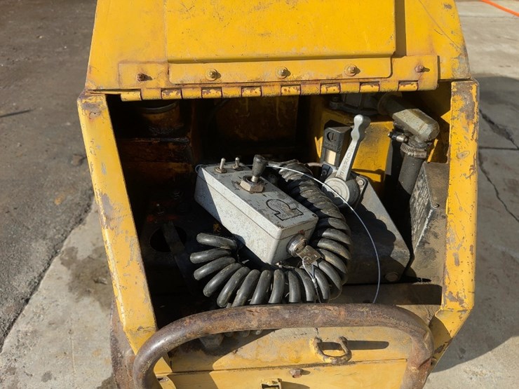 wacker-neuson-articulated-vibratory-trench-compactor-image-14