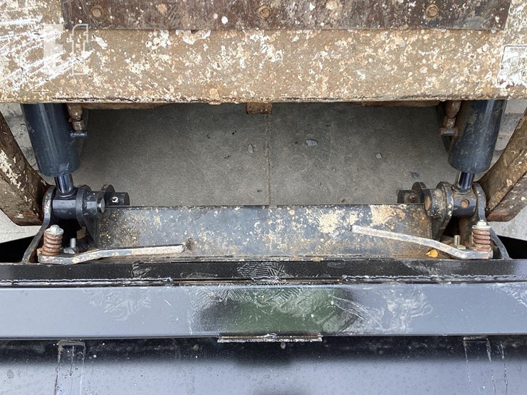 2007-bobcat-t190-image-10