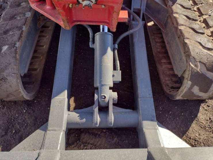 takeuchi-tb250-image-19