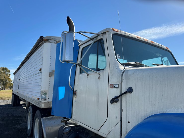 #32744-•-1989-international-f-2575-t/a-daycab-truck-tractor-vin:-1hszjg2r7kh666552-image-43