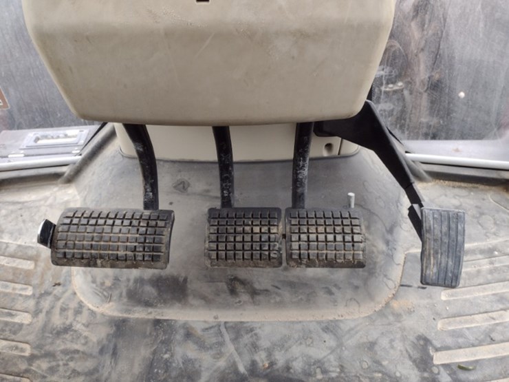 23-massey-ferguson-mf7s155-tractor-(qea-4008)-image-8