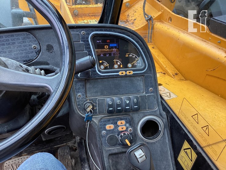 2017-jcb-512-56-image-15