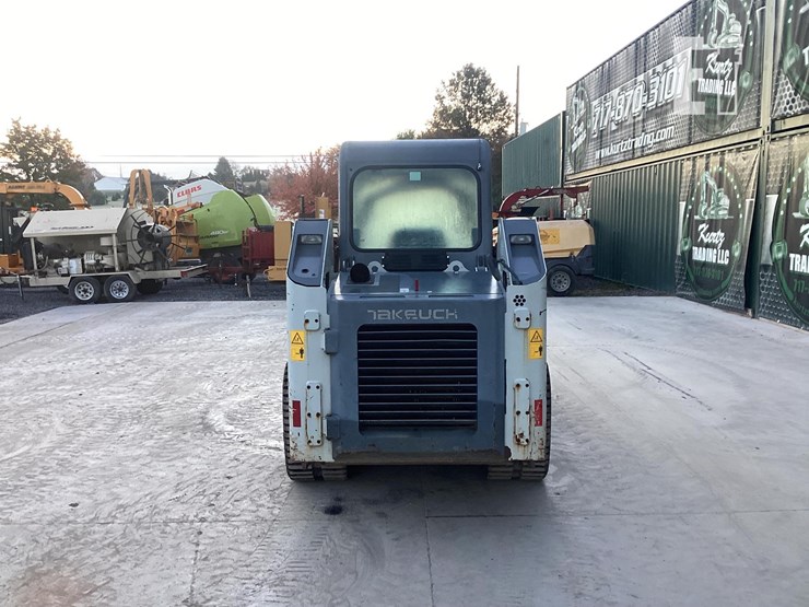 2016-takeuchi-tl8-image-3