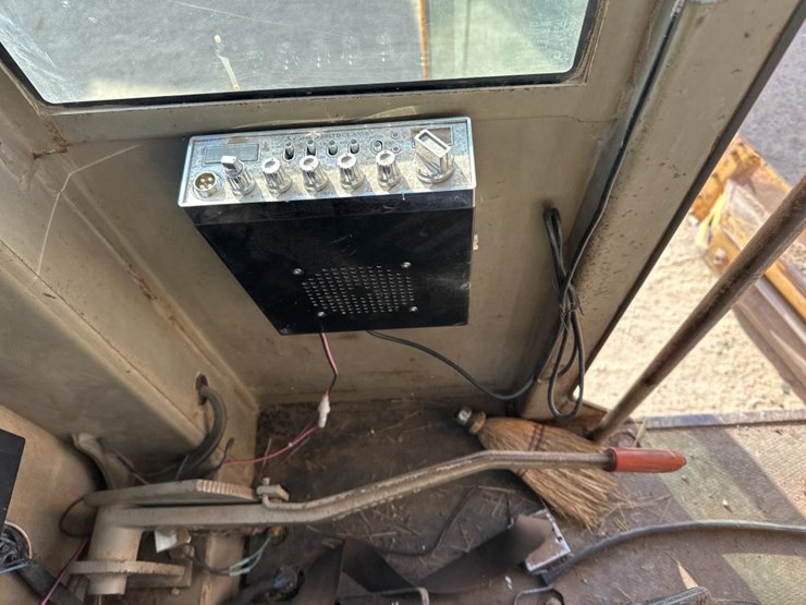 1989-john-deere-6-image-46