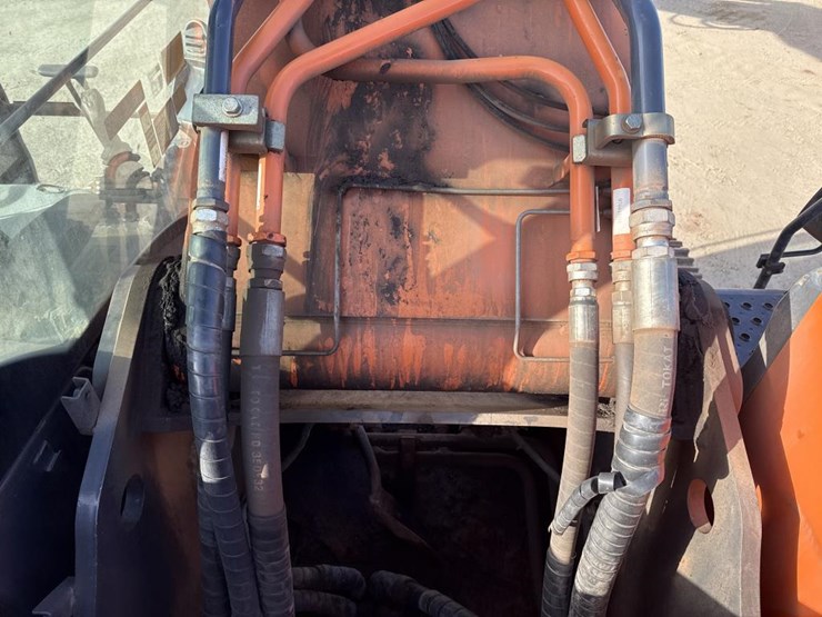 #1882-•-2012-hitachi-350lc-excavator-image-40