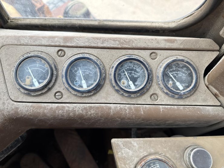 1988-caterpillar-936e-image-56