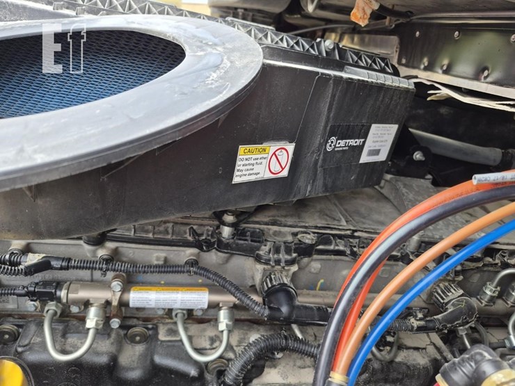 2018-freightliner-cascadia-116-image-27