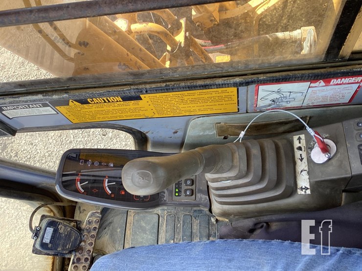 1998-deere-690e-lc-image-18