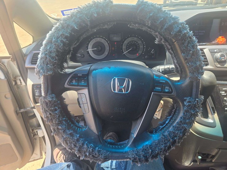 2013-honda-odyssey-image-13